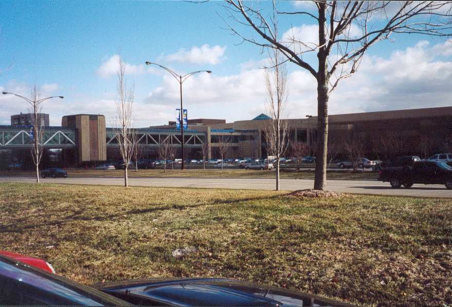 File:Somerset Collection skywalk Troy, Michigan shopping center.jpg -  Wikipedia